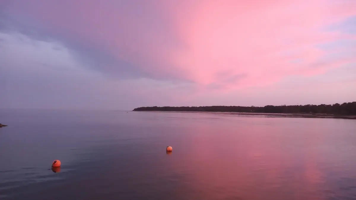 Rosa Abendhimmel über der Ostsee vor Bornholm